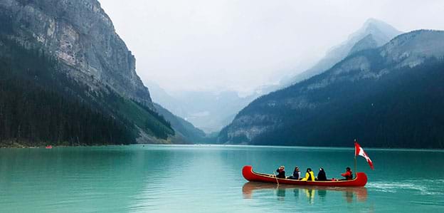 Canoe, Lake Louise, Canada